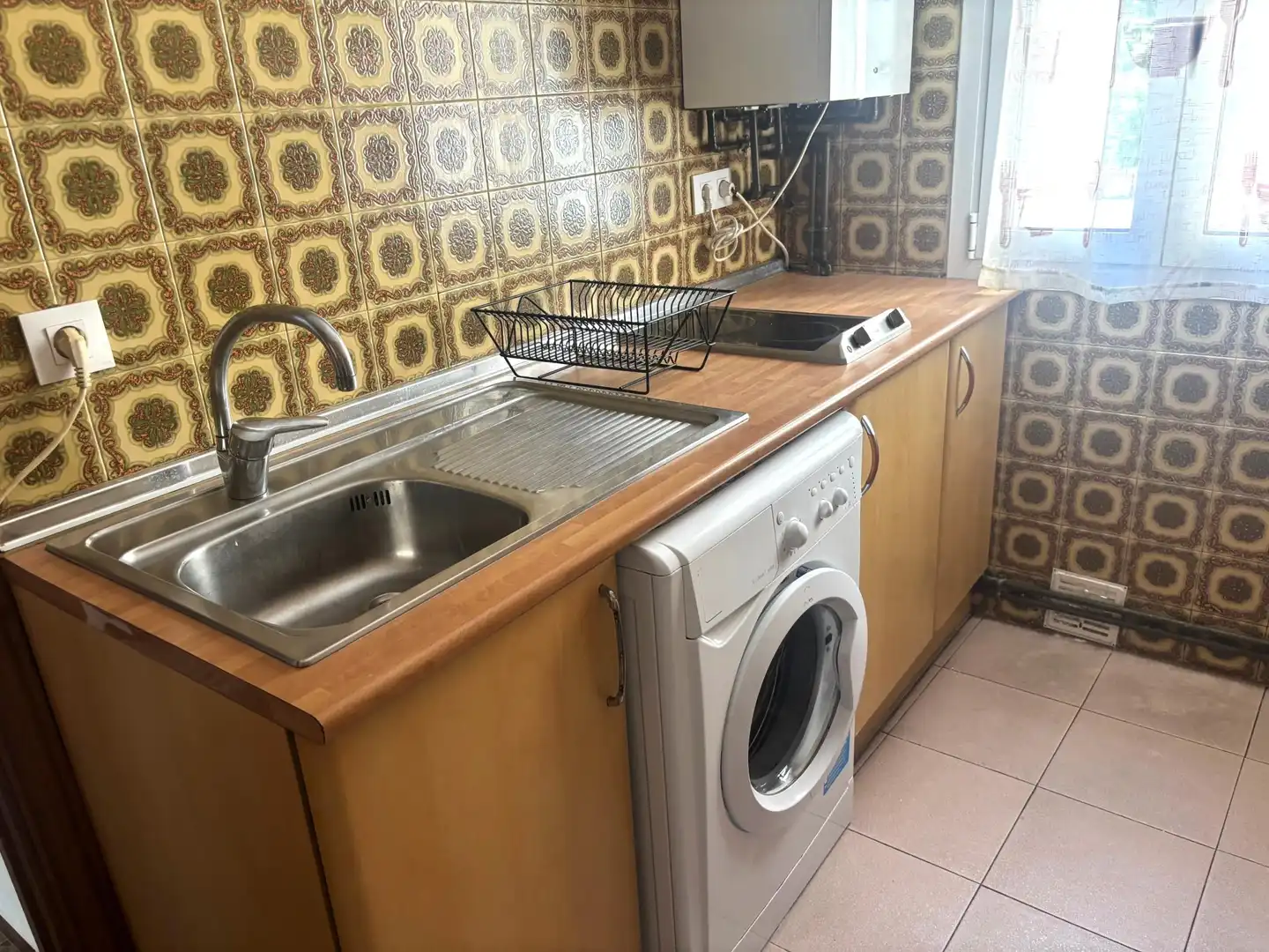 Kitchen of Flat for rent in Madrid