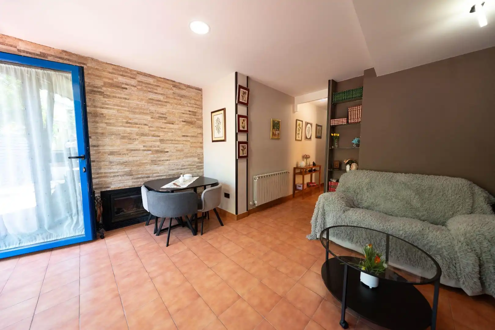 Wohnzimmer von Haus oder Chalet zum Verkauf in Madrid mit Klimaanlage, Heizung und Privatgarten