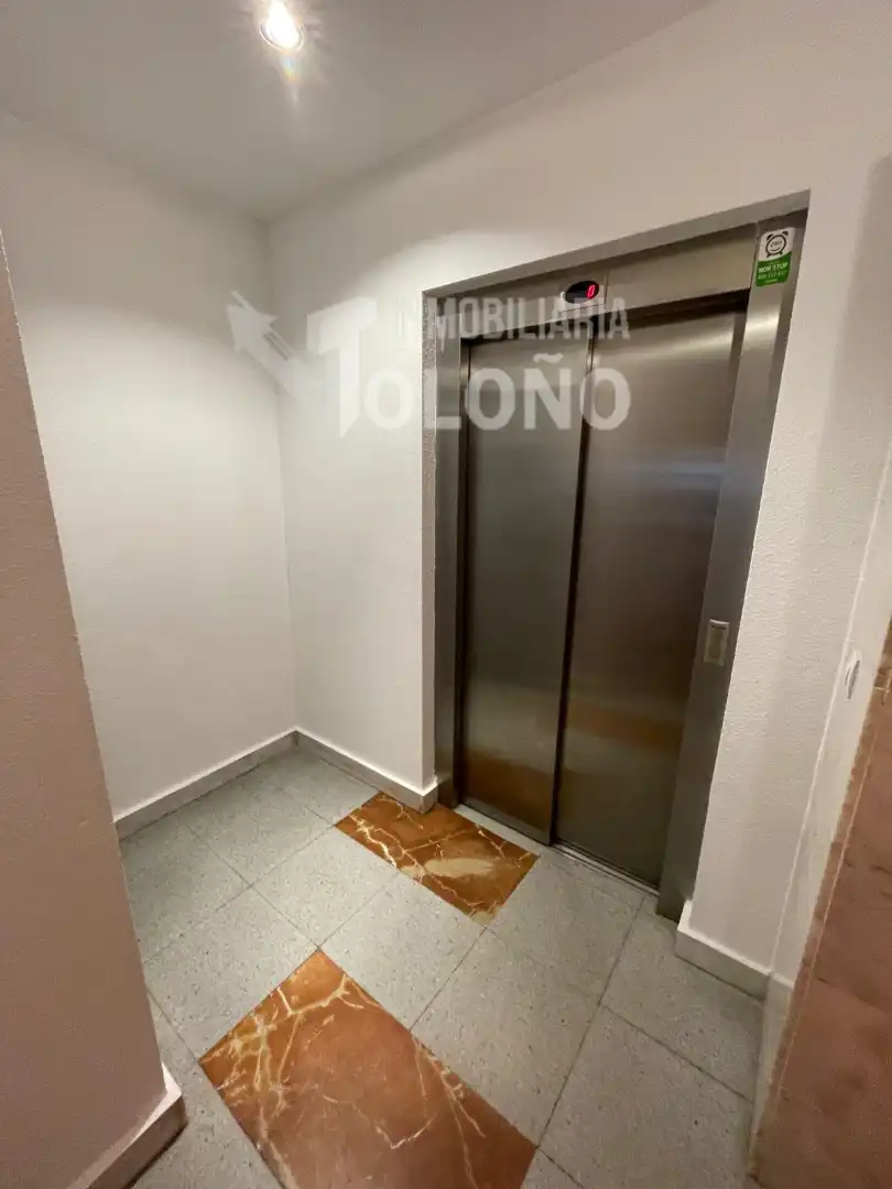 Apartamento en venta en Haro con Calefacción, Parquet y Trastero