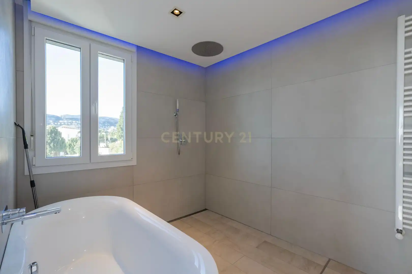Bathroom of Houses for sale in Calpe / Calp  with Furnished, Internet and Alarm