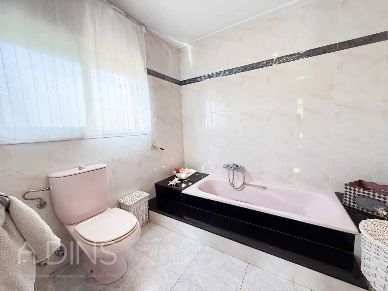 Casa amb jardí en venda a Avenida Puigdomi, imagen 28