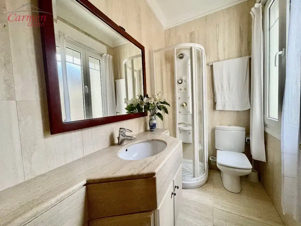 Baño de Dúplex en venta en Getxo  con Calefacción, Terraza y Trastero