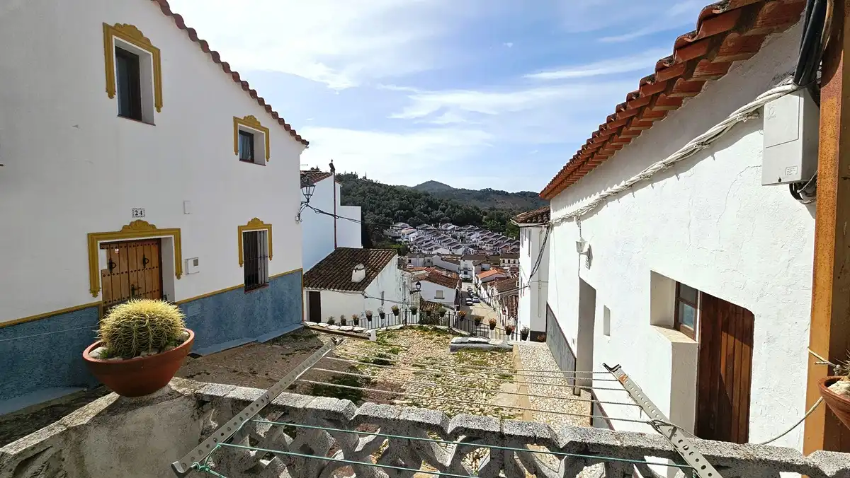 Vista exterior de Casa o chalet en venta en Galaroza con Terraza