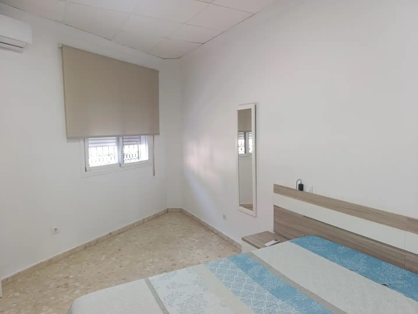Habitación de Apartamento de alquiler en Málaga con Aire acondicionado, Amueblado y Horno