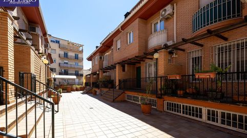 Foto 2 de Casa adosada en venta en Avenida Avenida Murcia, 15, San Ildefonso, Granada Capital