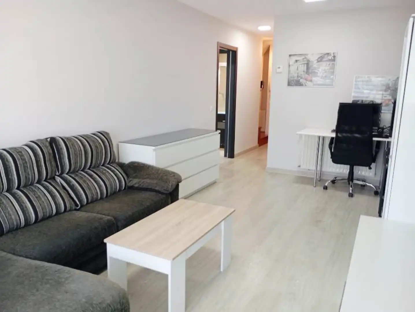 Sala d'estar de Pis en venda en Piélagos amb Calefacció, Jardí privat i Terrassa
