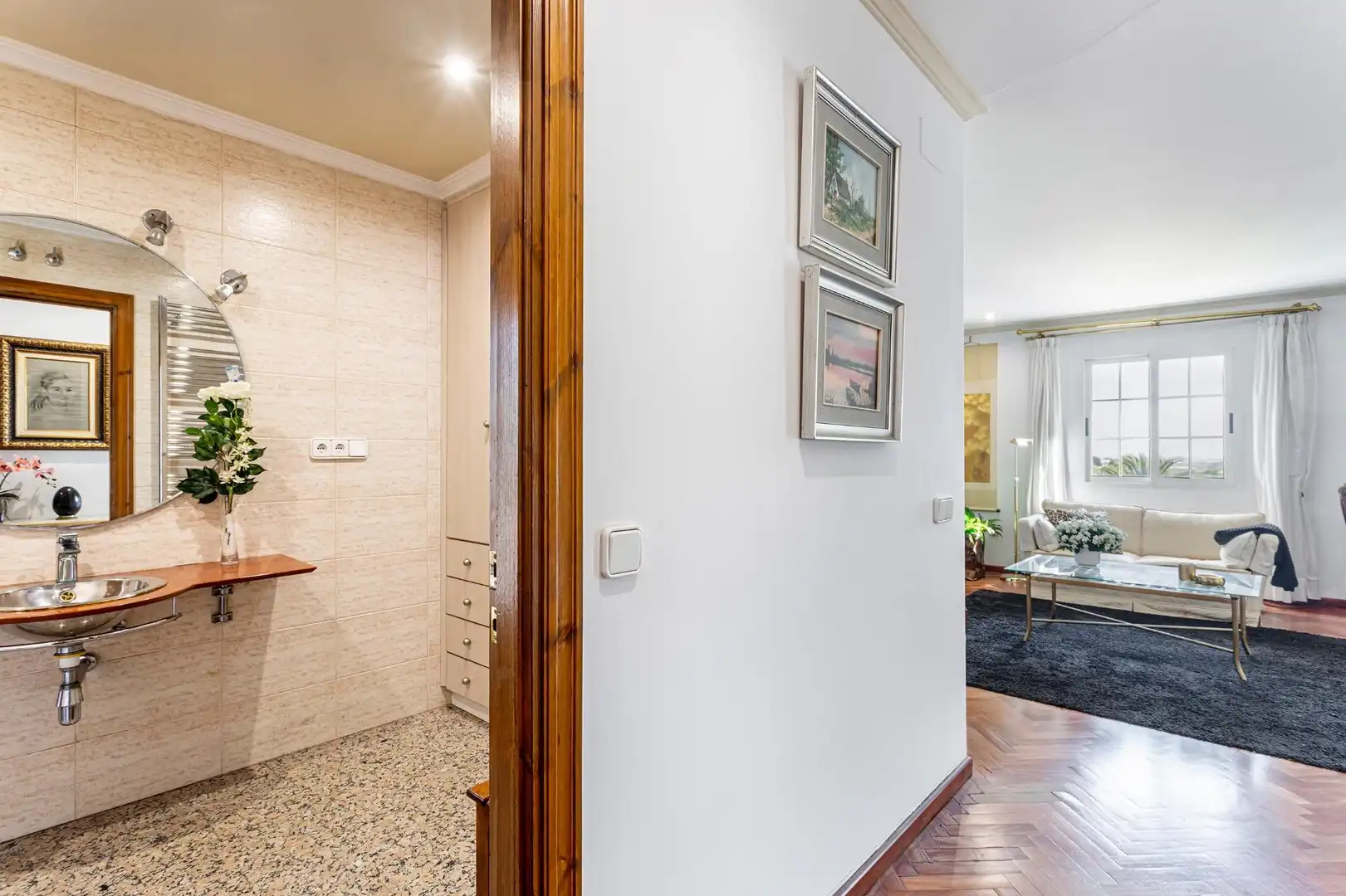 Houses for sale in Chiva  with Air Conditioner, Private garden and Terrace