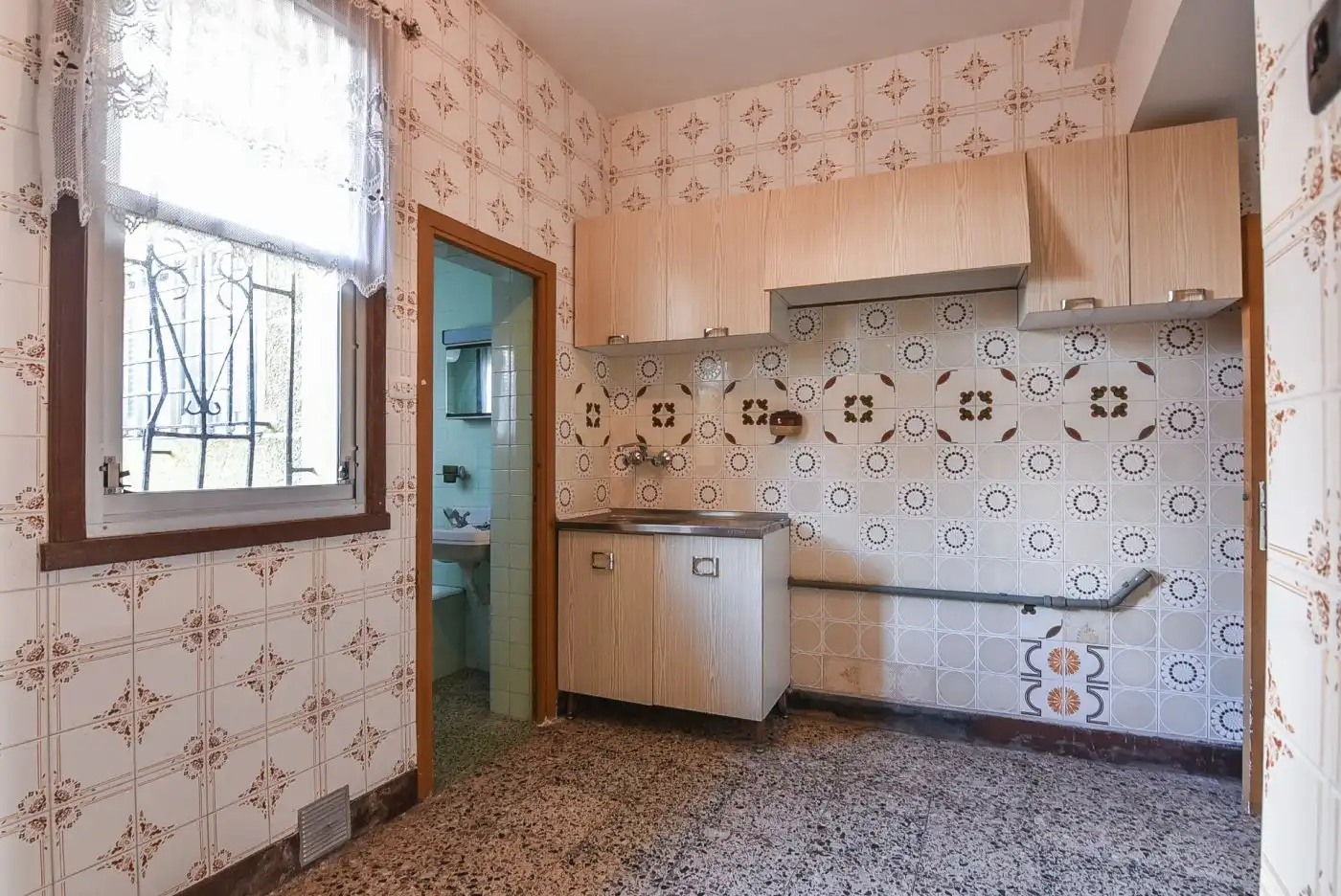 Cuina de Casa o xalet en venda en A Coruña Capital  amb Jardí privat, Traster i Alarma