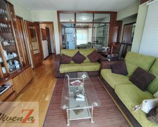 Living room of Flat for sale in Zamora Capital   with Parquet flooring and Terrace