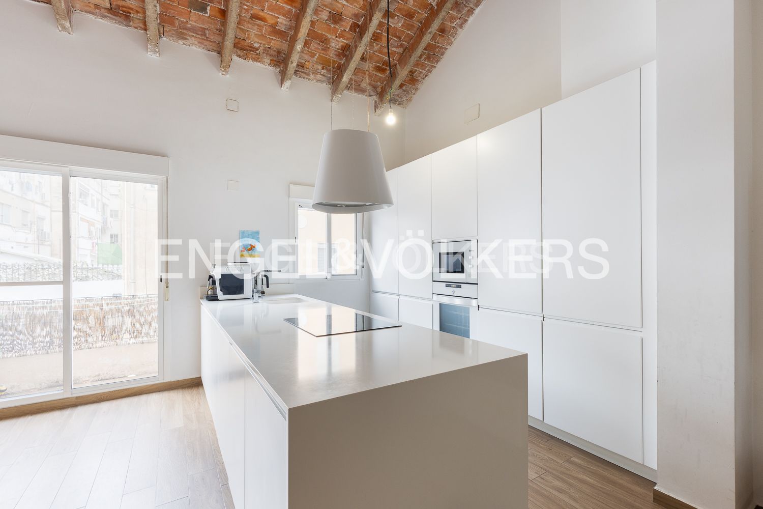 Cuina de Casa o xalet en venda en Burjassot amb Aire condicionat, Calefacció i Terrassa