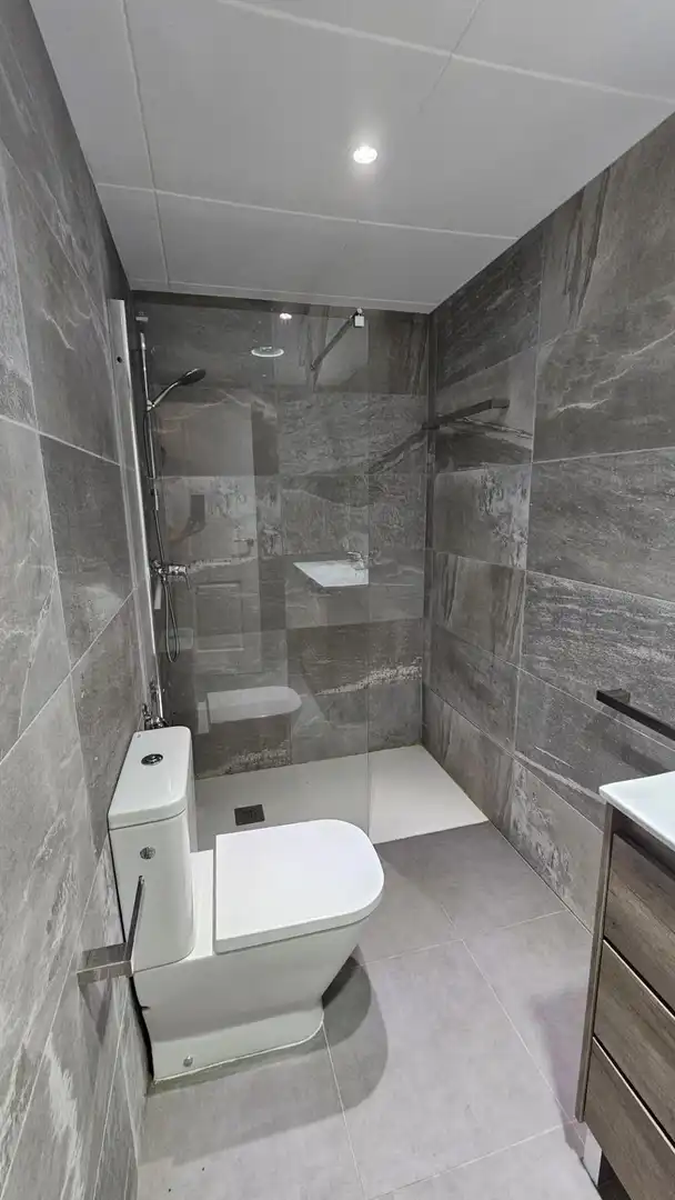 Baño de Dúplex en venta en Calella con Parquet, Terraza y Amueblado