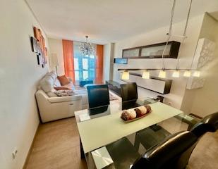 Sala d'estar de Apartament de lloguer en León Capital  amb Terrassa i Balcó