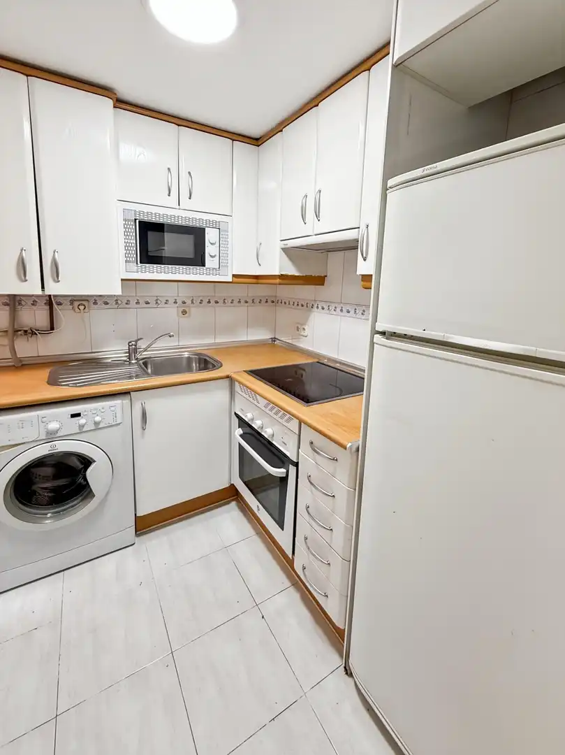 Wohnung zur Miete in Calle de Pinos Baja, Valdeacederas