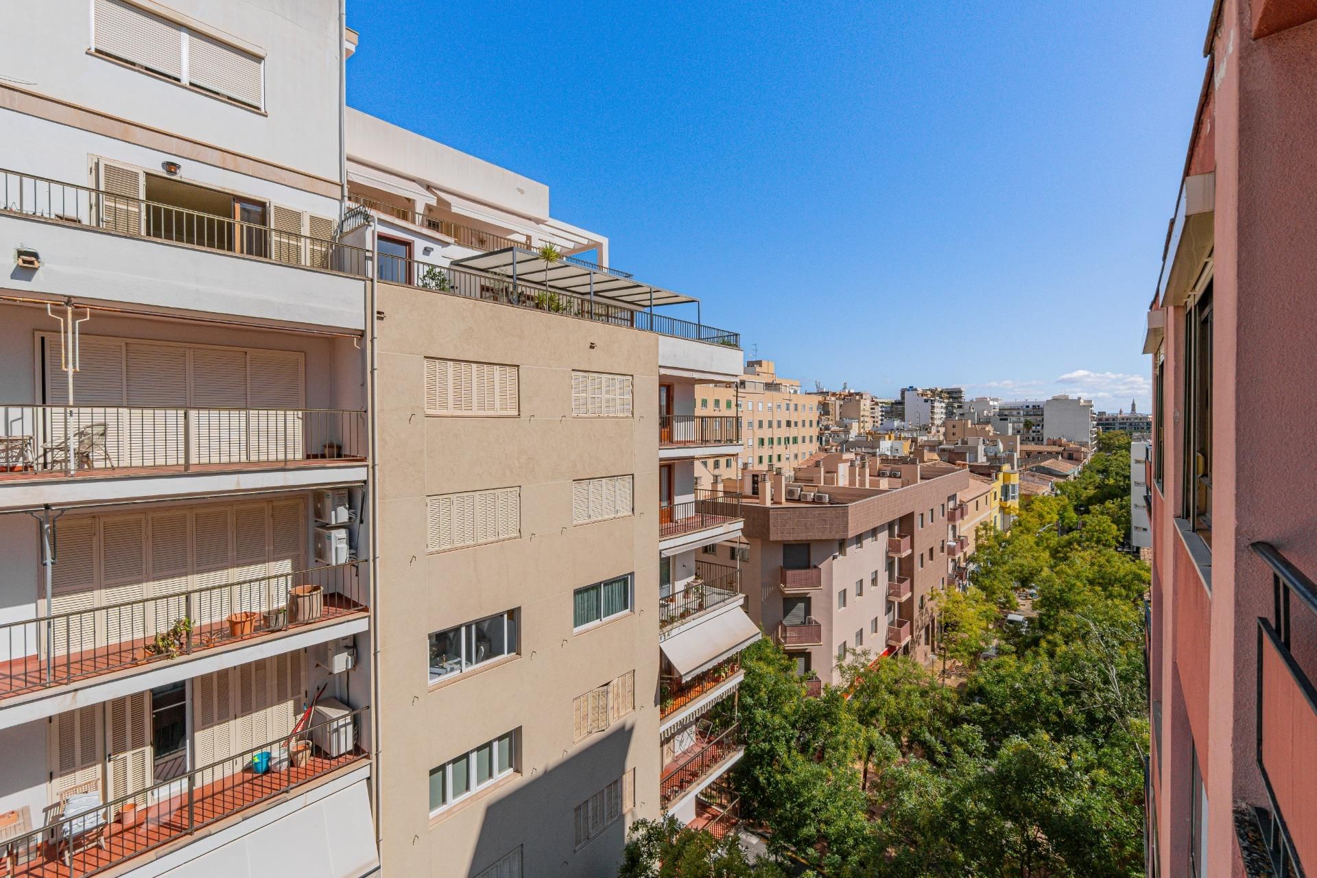 Flat for sale in  ANTICH, 40, Santa Catalina, Ponent