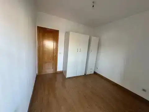 Schlafzimmer von Wohnung zur Miete in  Madrid Capital mit Balkon