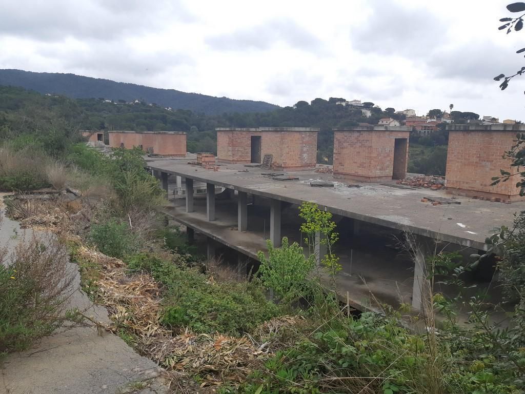 Vista exterior de Edifici en venda en Calonge