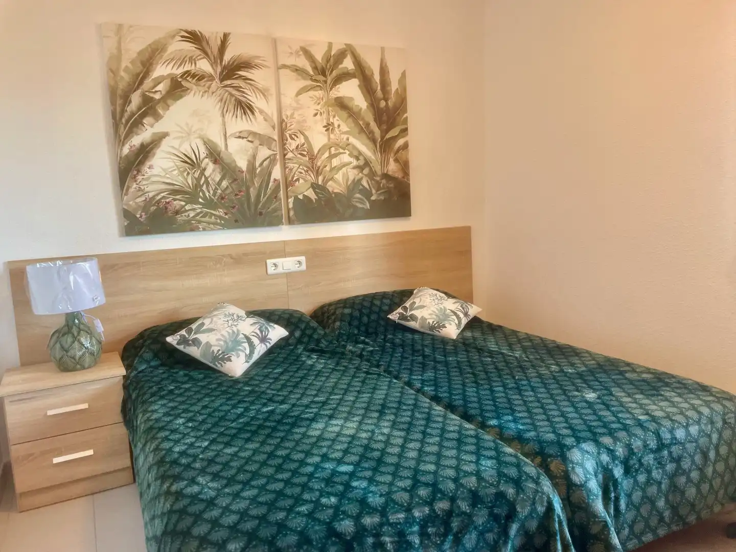 Schlafzimmer von Wohnungen zur Miete in Benidorm mit Klimaanlage, Möbliert und Gemeinschaftspool