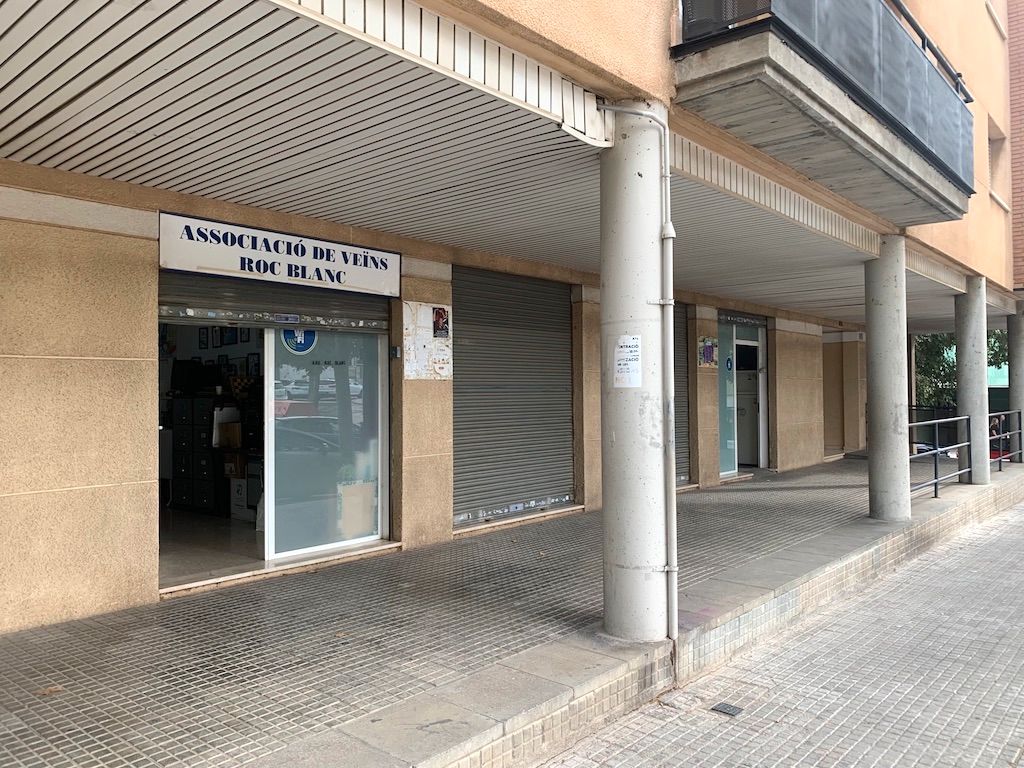 Premises to rent in Terrassa  with Air Conditioner