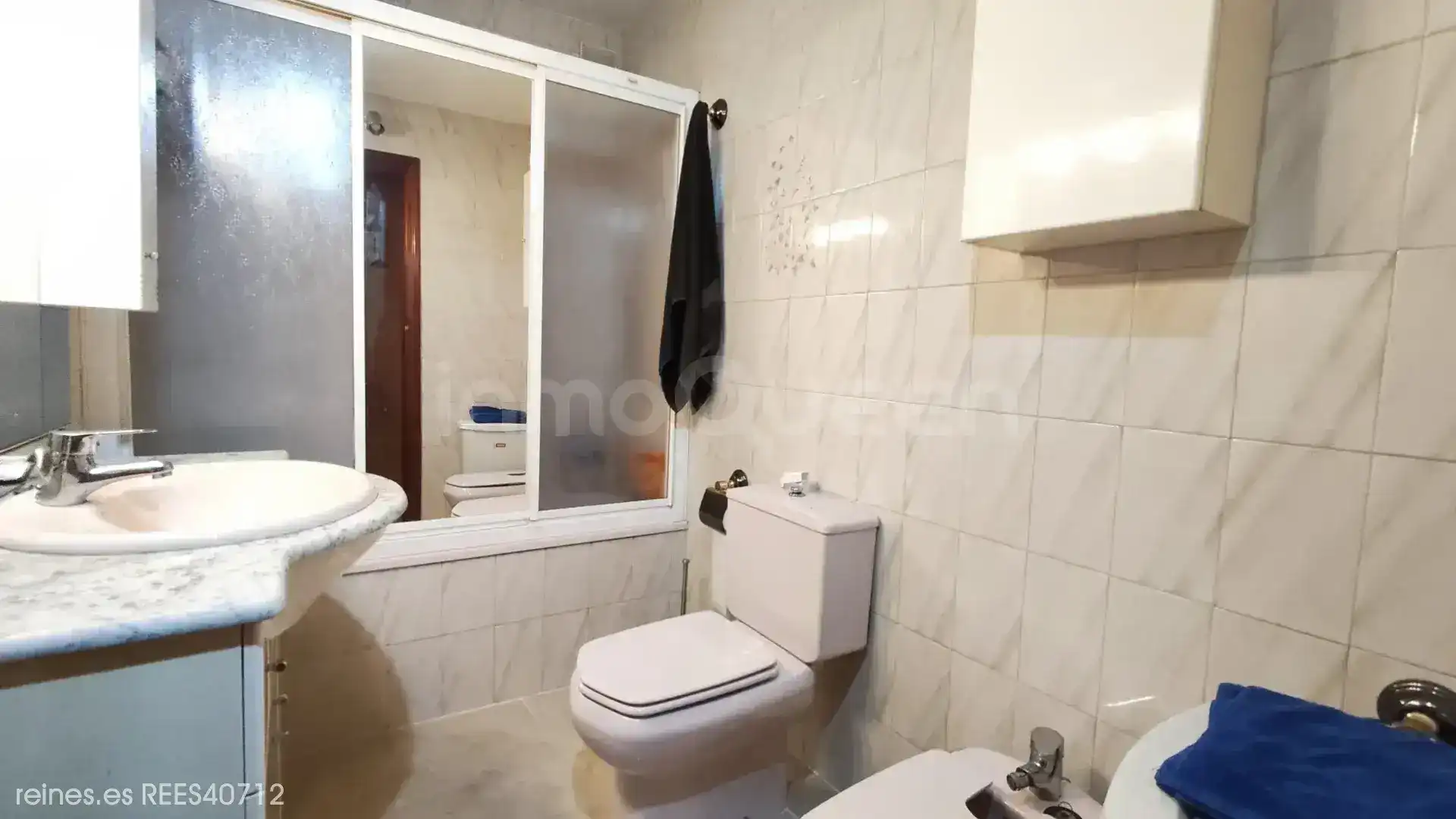Baño de Piso en venta en Mieres (Asturias) con Calefacción, Terraza y Amueblado