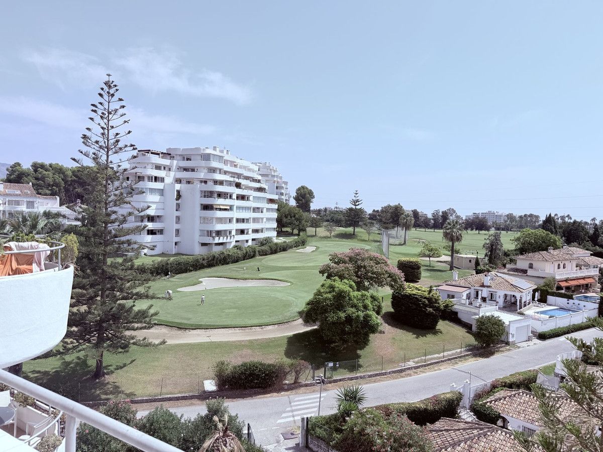 Vista exterior de Apartament de lloguer en Marbella amb Aire condicionat, Calefacció i Terrassa