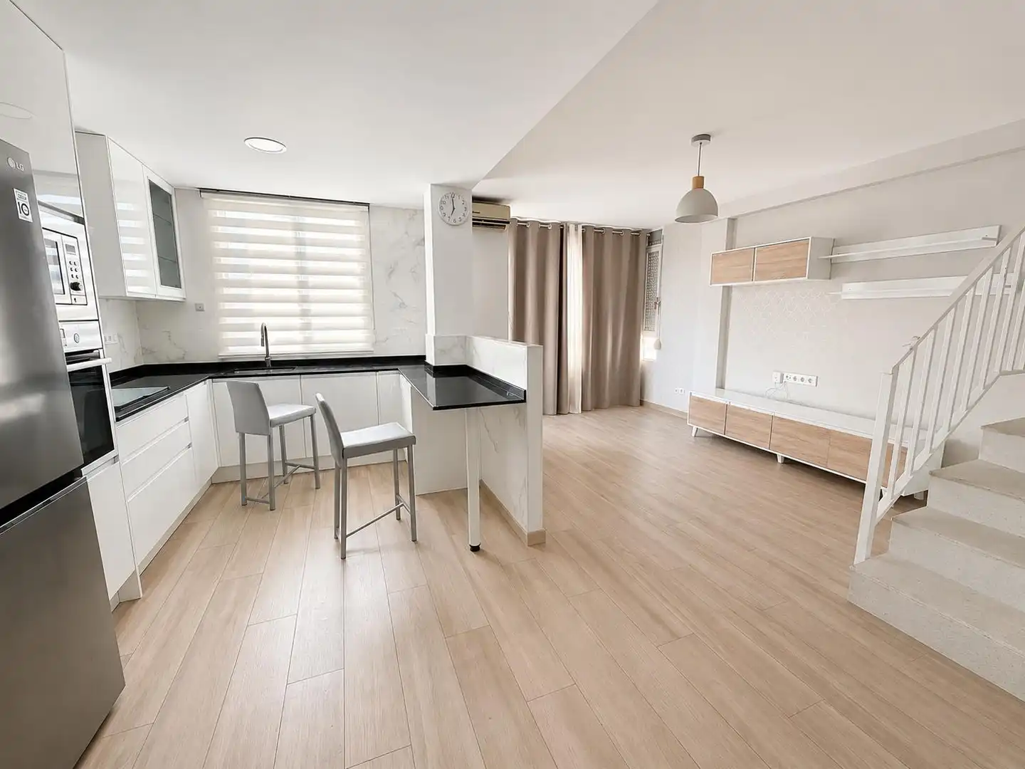 Küche von Maisonette zur Miete in Azuqueca de Henares mit Klimaanlage, Heizung und Ofen