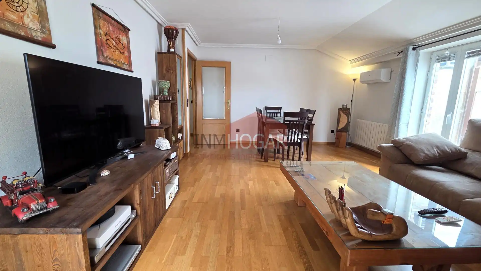 Sala d'estar de Pis en venda en Ávila amb Terrassa i Balcó