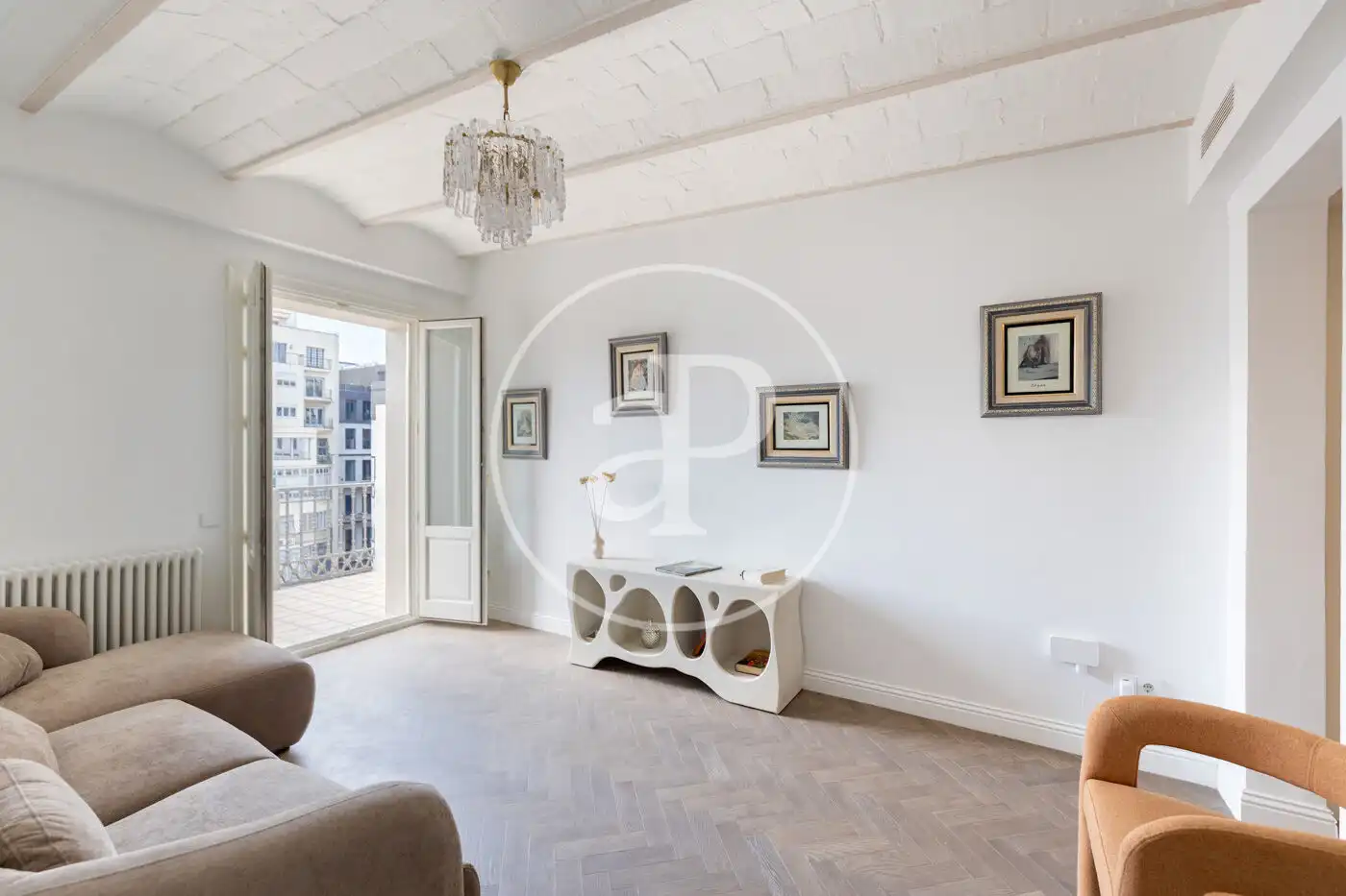 Wohnung mit Terrasse zum Verkauf in Carrer de Casp