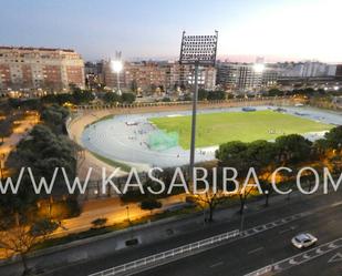 Exterior view of Flat for sale in  Valencia Capital  with Terrace and Balcony