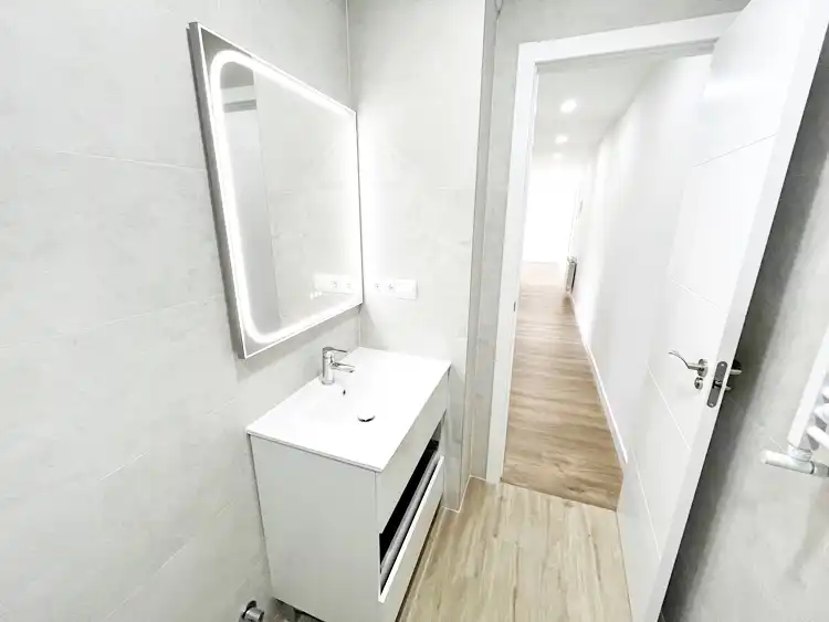 Bathroom of Flat for rent in Hoyo de Manzanares  with Heating, Private garden and Parquet flooring