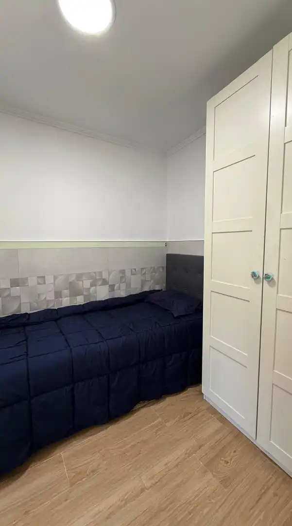 Dormitori de Casa adosada en venda en Cornellà de Llobregat amb Aire condicionat, Calefacció i Terrassa