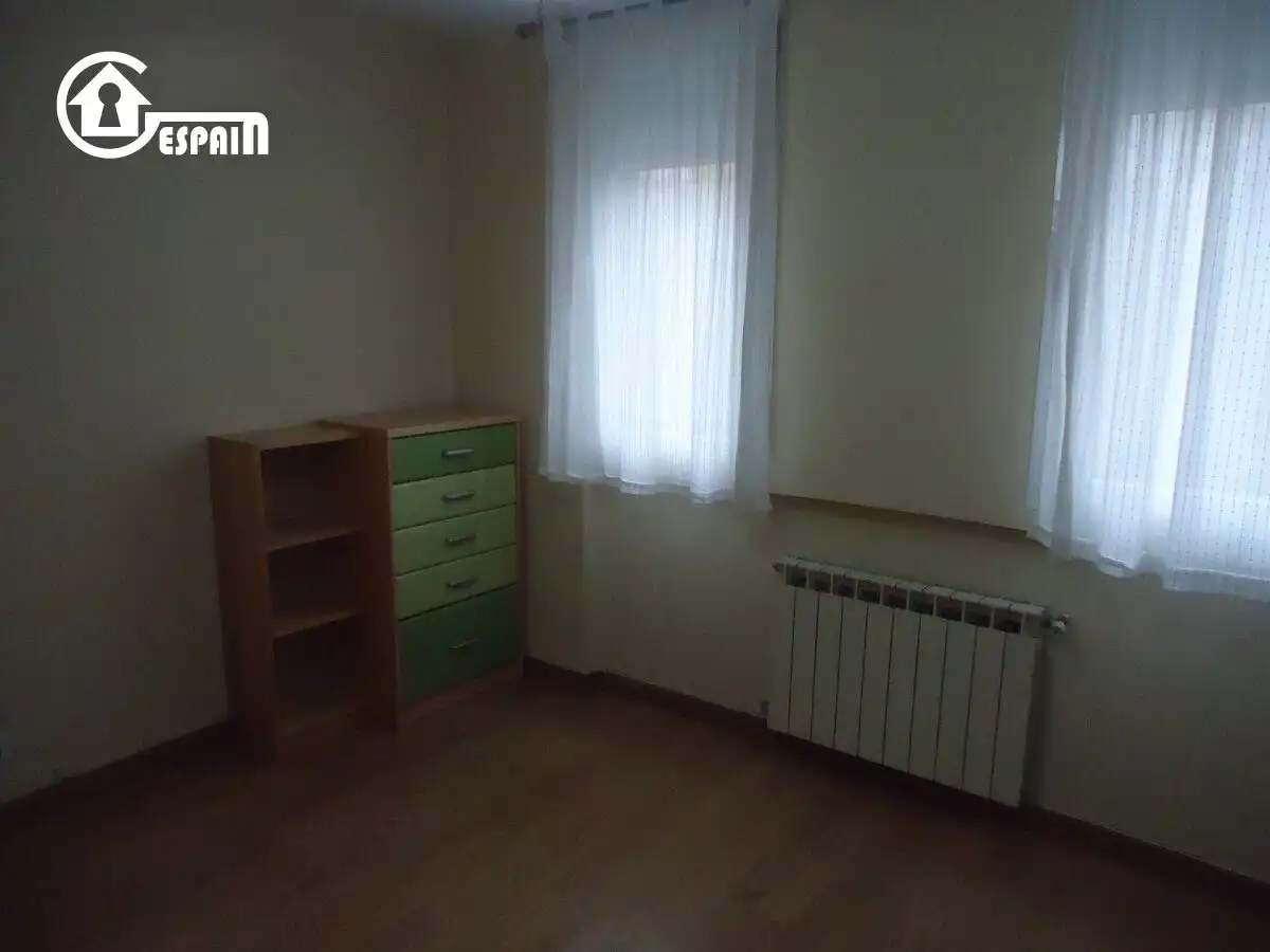 Bedroom of Flat for sale in Madrid  with Air Conditioner, Heating and Storage room
