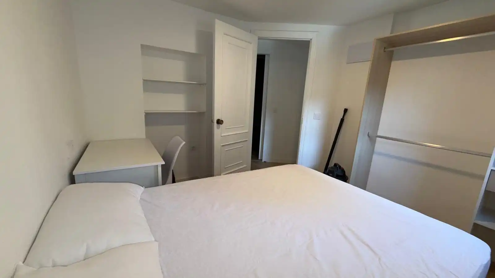 Bedroom of Flat for rent in Ourense Capital   with Heating and Furnished