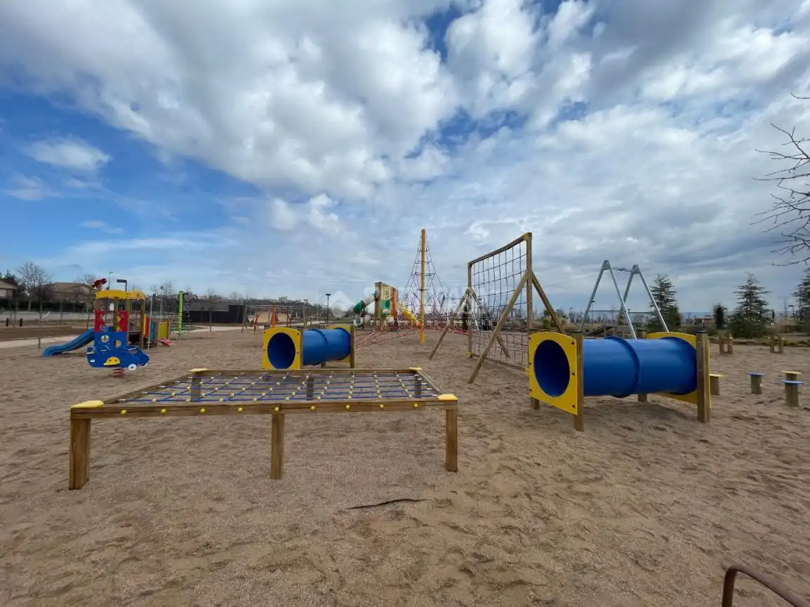 Außenansicht von Residential zum Verkauf in Cabanillas del Campo