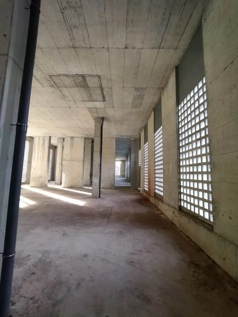 Business premises for sale in Avinguda del Vuit de Març 38