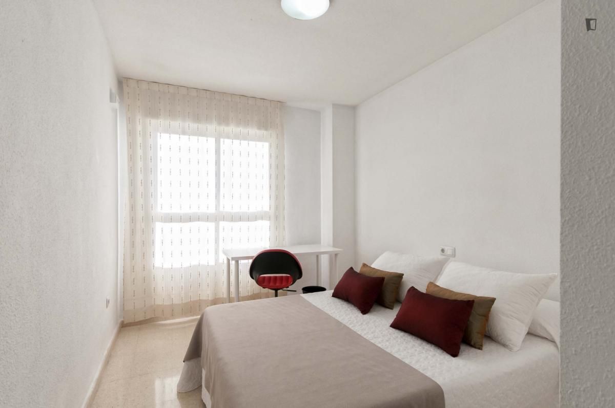 Apartment to share in Carolinas Bajas