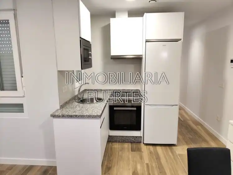 Flat for rent in Calle Demetrio de los Ríos, Las Ventas