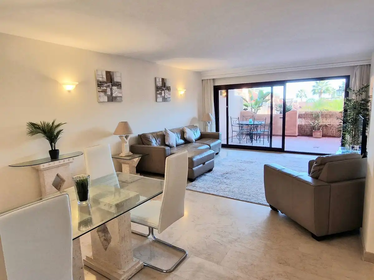 Living room of Flat for rent in Benahavís  with Air Conditioner, Private garden and Terrace