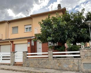 Exterior view of Single-family semi-detached for sale in Sant Joan Les Fonts  with Terrace