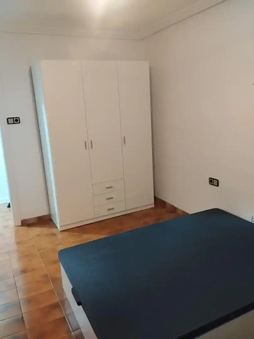 Schlafzimmer von Wohnung zur Miete in Elche / Elx mit Balkon