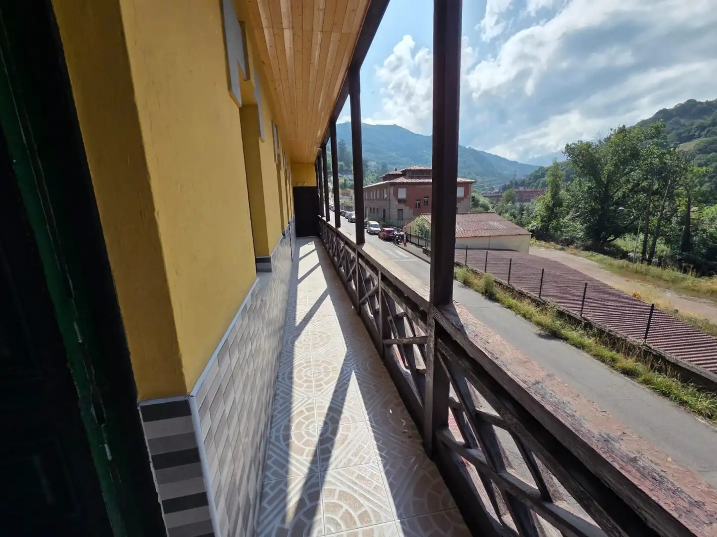Terrassa de Edifici en venda en Mieres (Asturias)