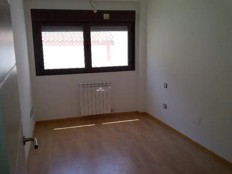 Schlafzimmer von Wohnungen zum Verkauf in Zaragoza mit Heizung, Parkett und Terrasse