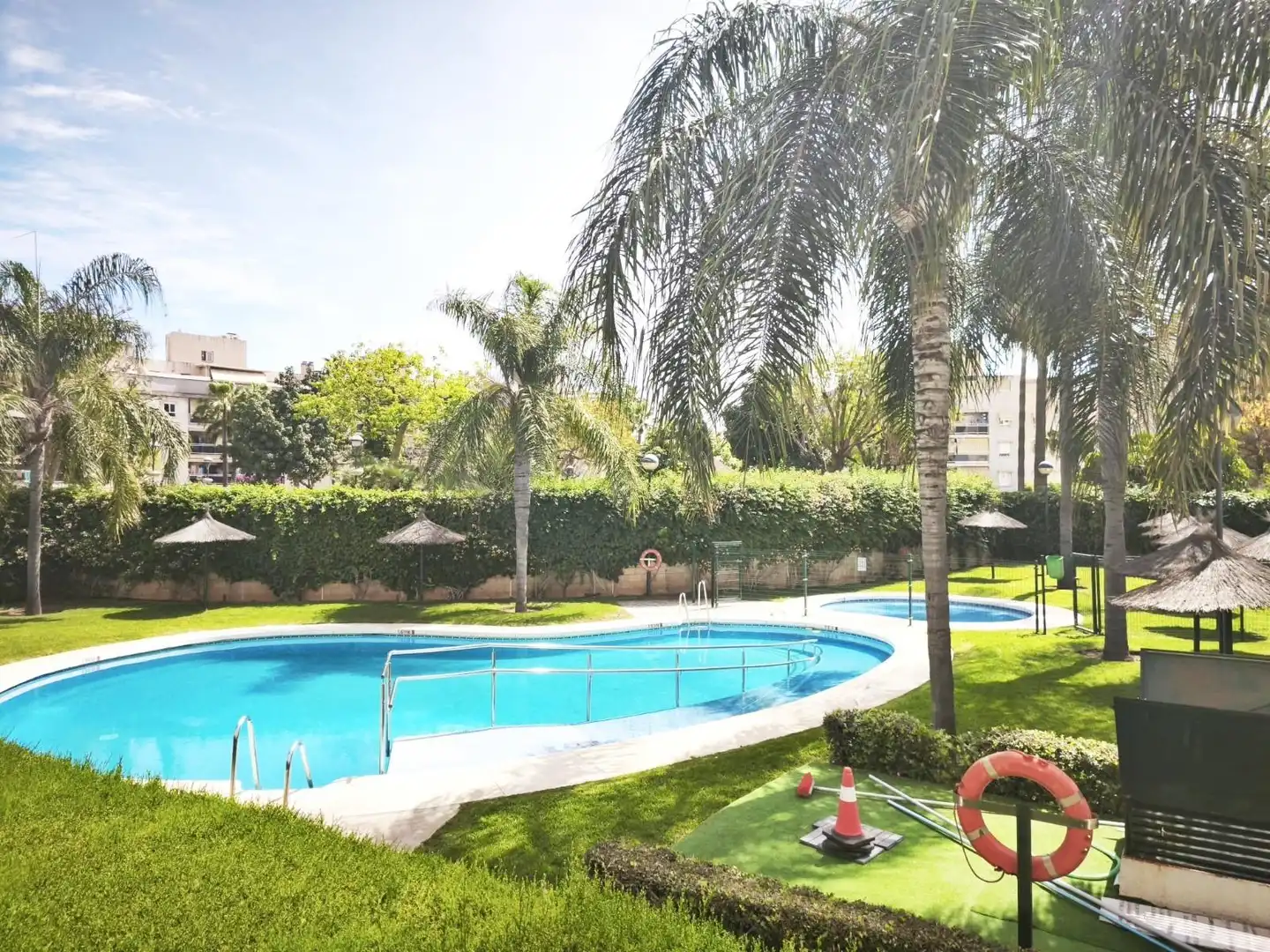 Piscina de Ático en venta en Málaga con Aire acondicionado, Terraza y Trastero