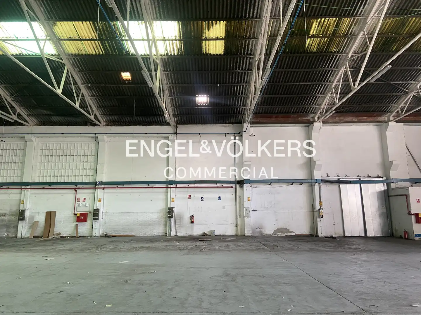 Exterior view of Industrial buildings for rent in L'Hospitalet de Llobregat