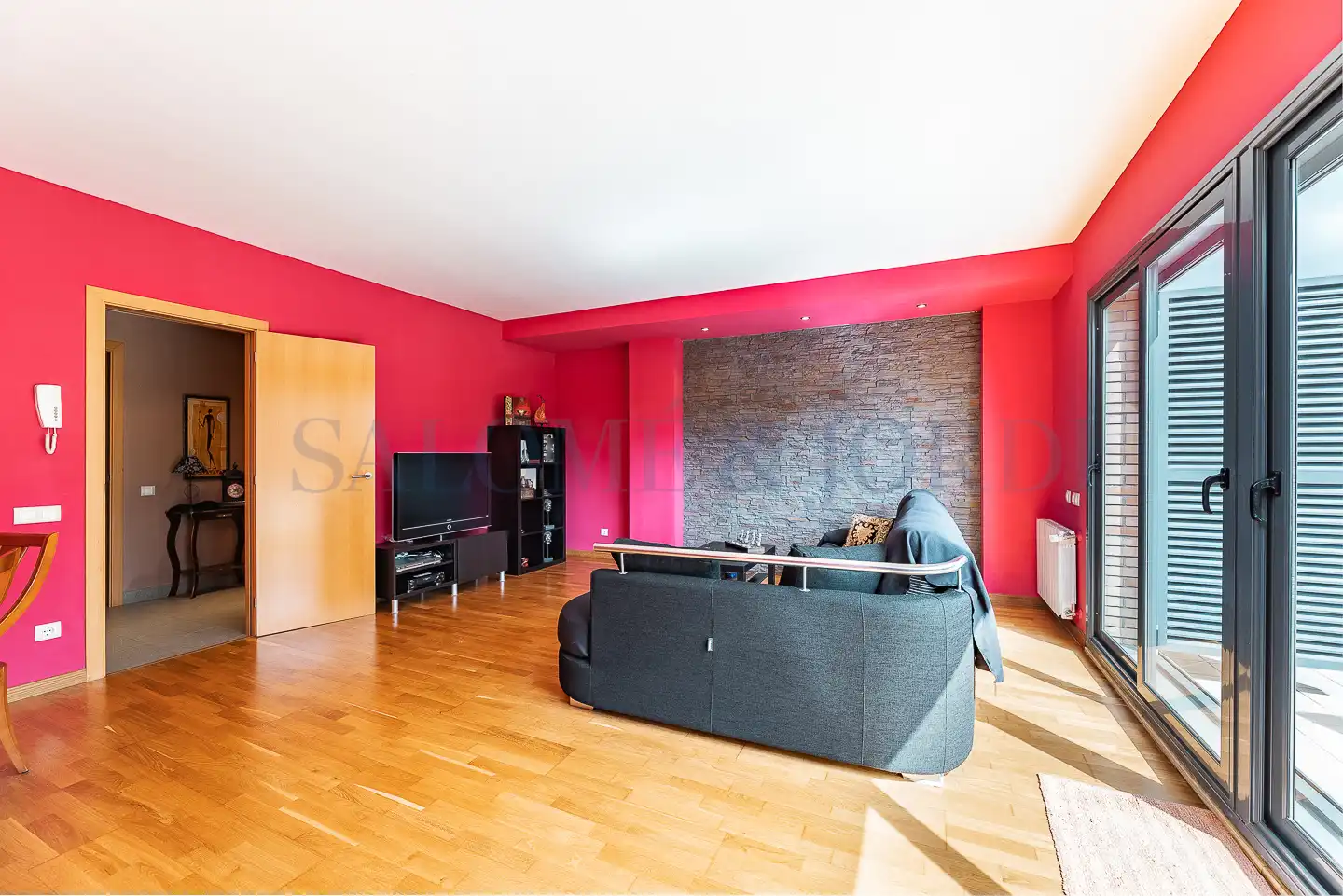 Sala d'estar de Casa adosada en venda en Cabrils amb Aire condicionat, Calefacció i Jardí privat