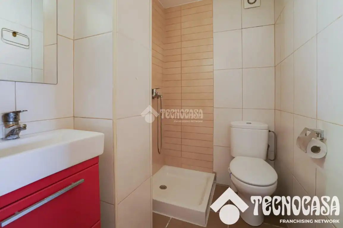 Bany de Àtic en venda en Sant Feliu de Codines amb Terrassa i Moblat