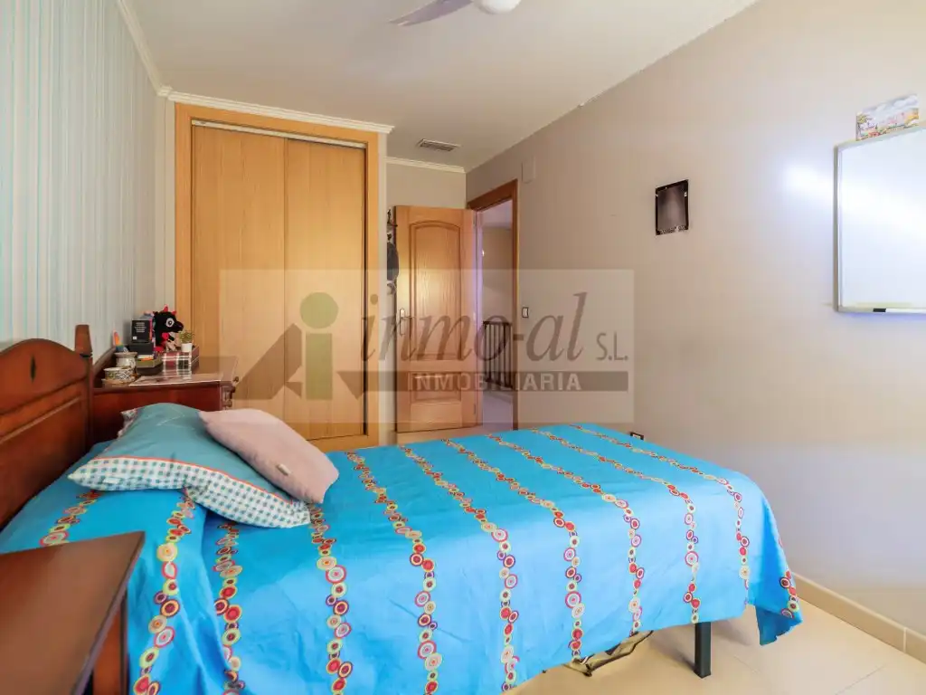 Dormitori de Casa adosada en venda en Almazora / Almassora amb Aire condicionat i Calefacció
