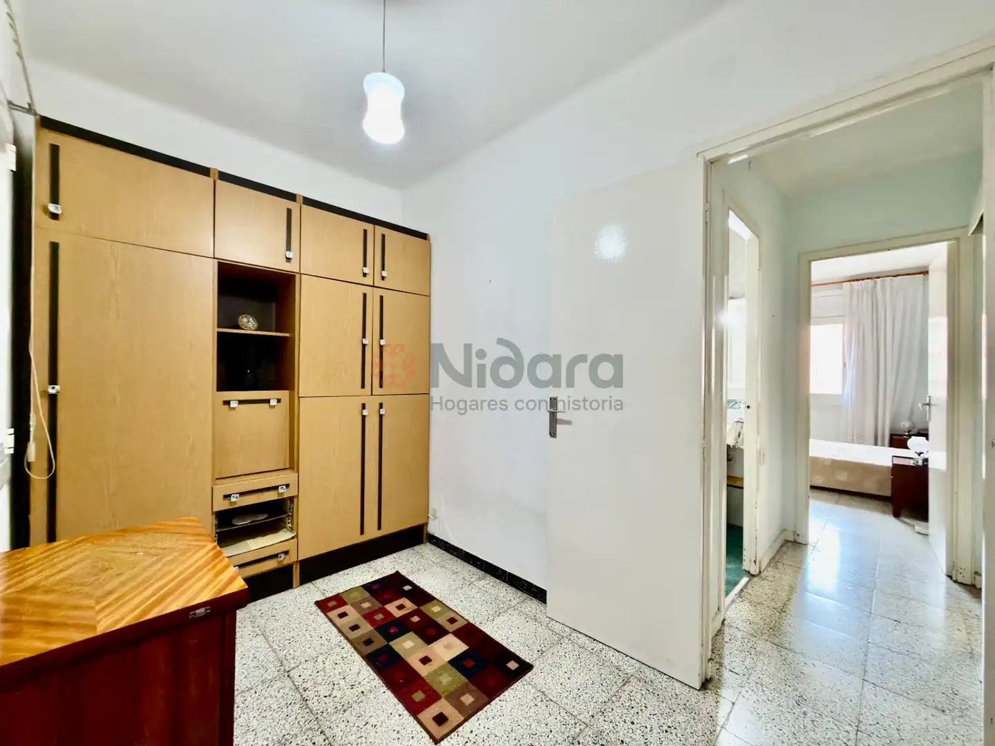 Schlafzimmer von Wohnung zum Verkauf in Barcelona mit Möbliert, Ofen und Balkon