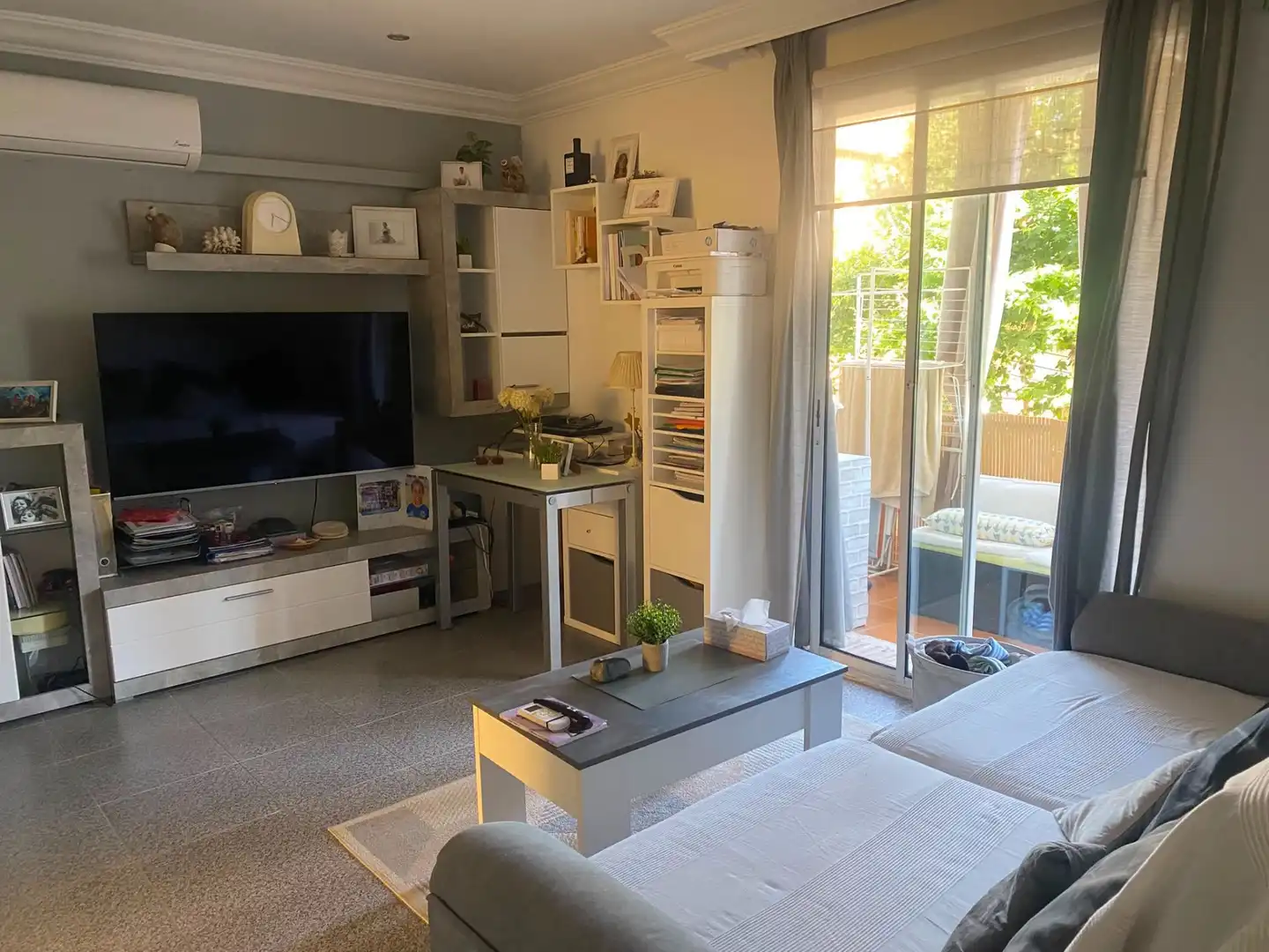 Living room of Flat for sale in El Masnou  with Air Conditioner