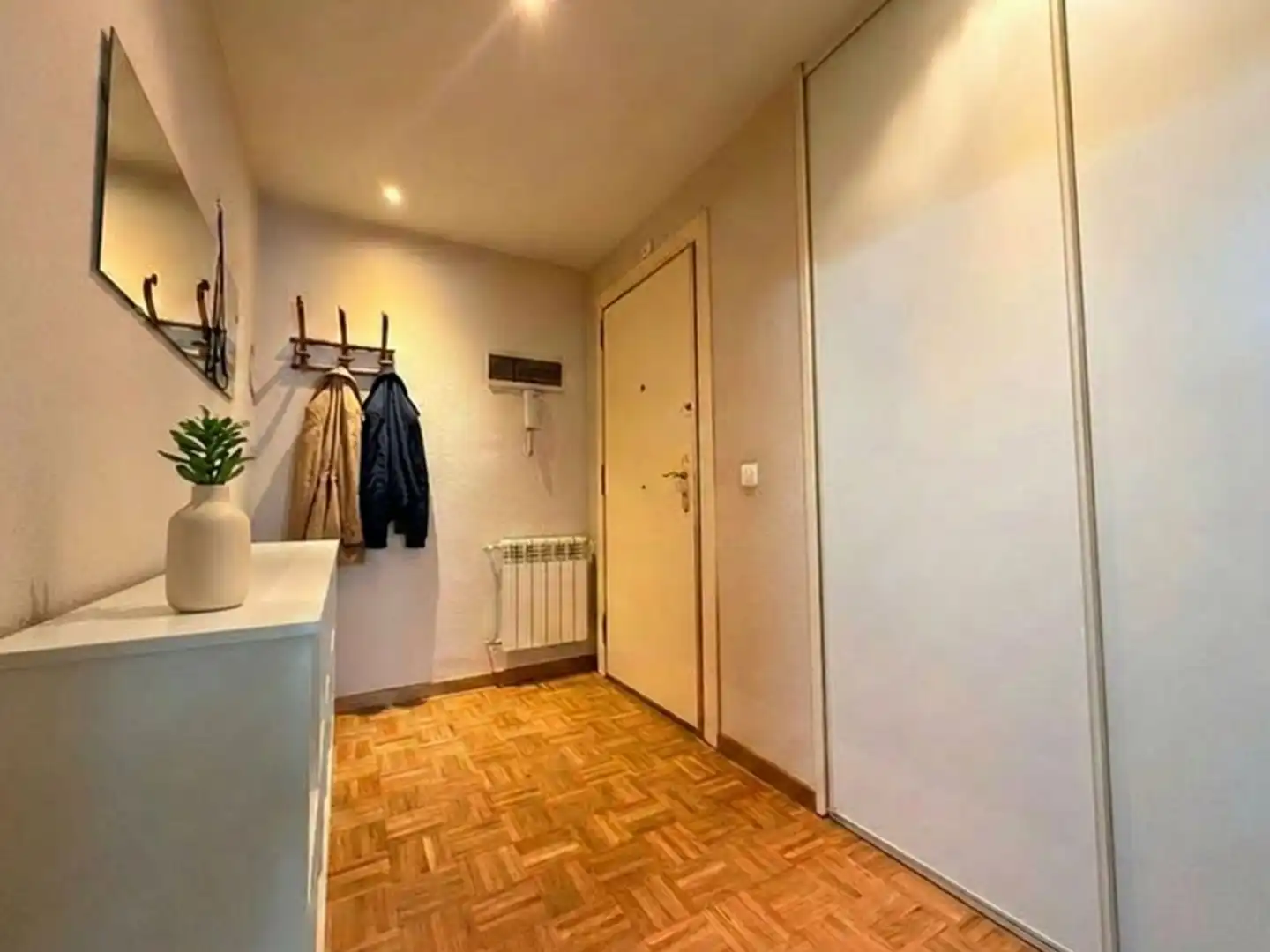 Wohnung zum Verkauf in Madrid mit Klimaanlage, Heizung und Parkett
