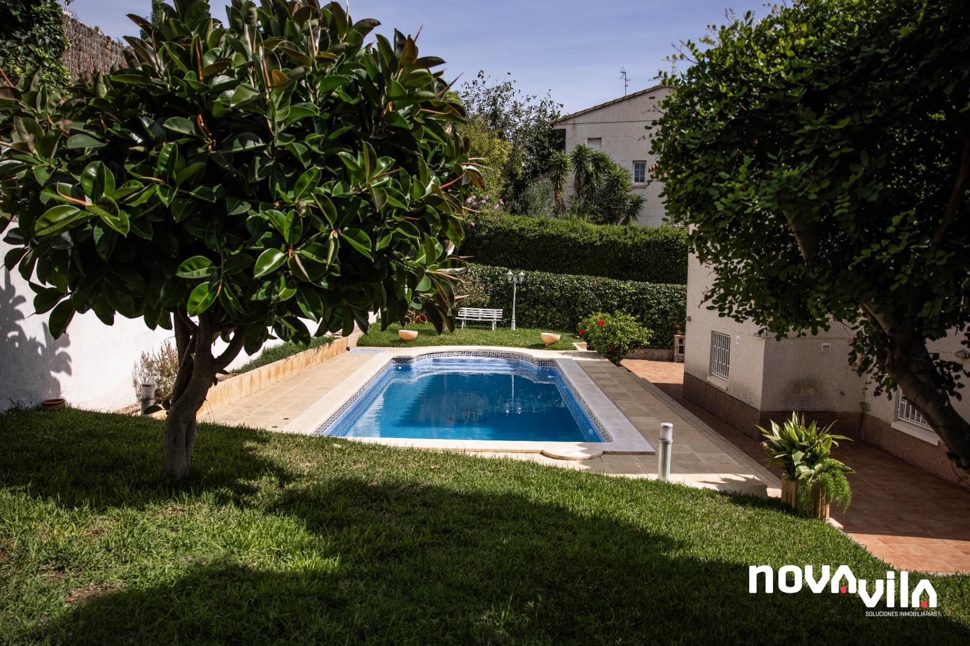Piscina de Casa o xalet en venda en Calafell amb Calefacció, Jardí privat i Terrassa